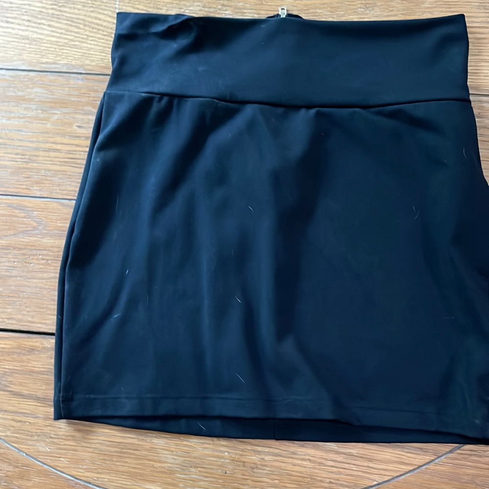 Bebe small zip skirt